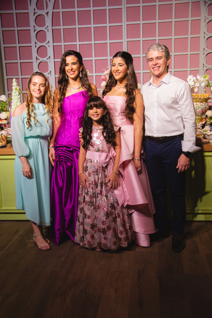 Nicole Barbosa, Vivian Barbosa, Bianca Barbosa, Katherine Otoch E Ronaldo Barbosa