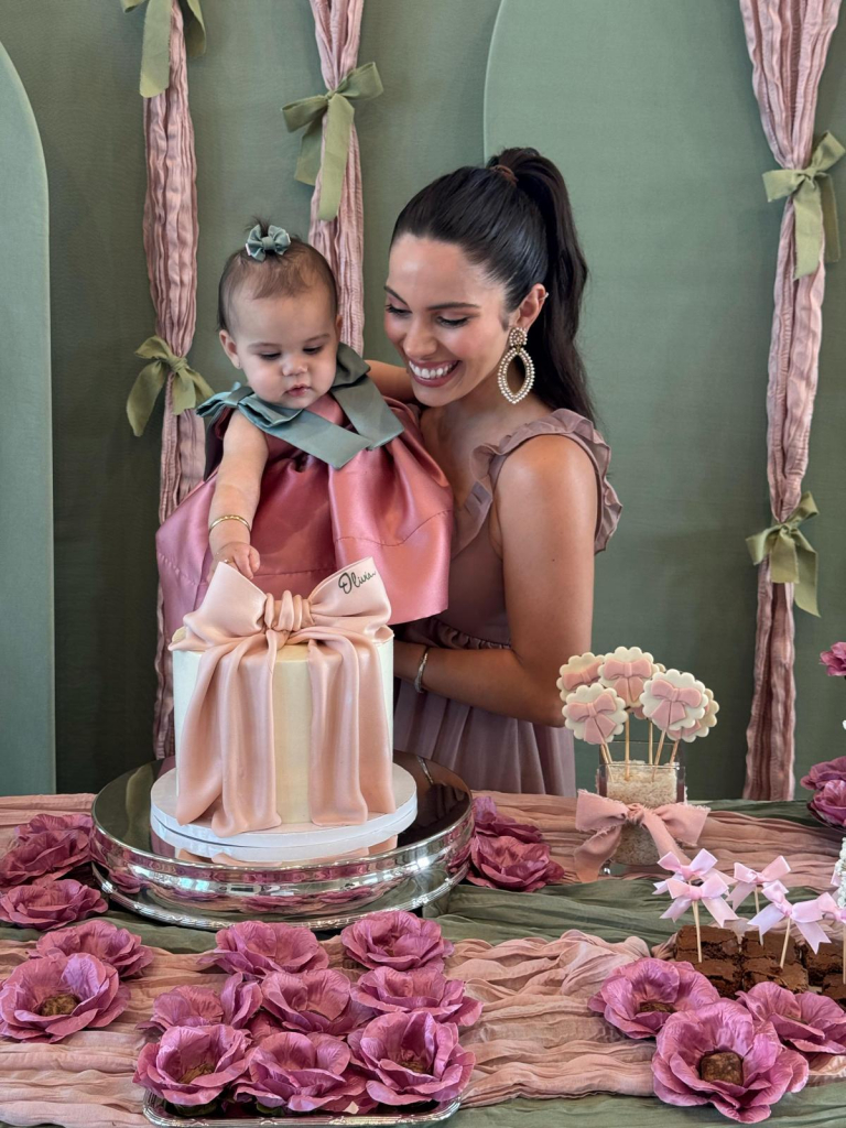 Olivia E Nicole Vasconcelos (7)