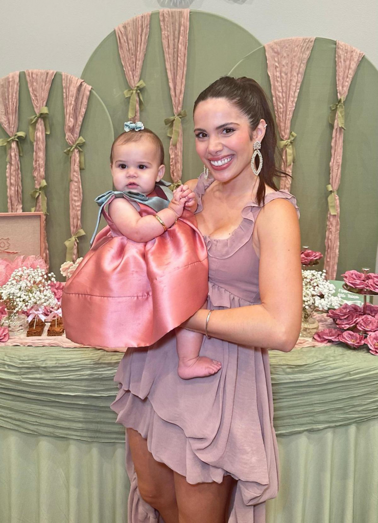 Olivia E Nicole Vasconcelos (9)