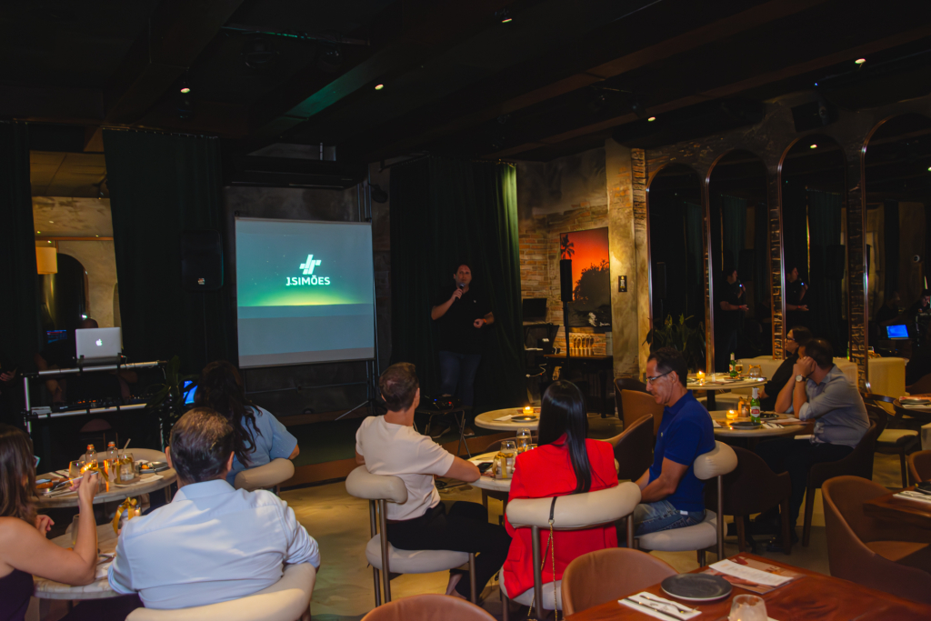 
				Palestra Investimento Imobiliario Com Daniel Simões 
				