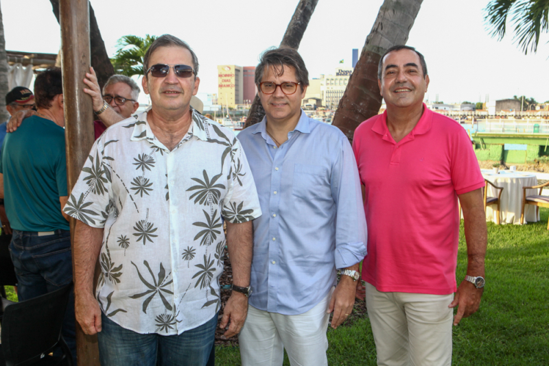 Novo presidente - Roberto Machado comemora posse na presidência do TRF5 em sunset no Iate Clube de Fortaleza