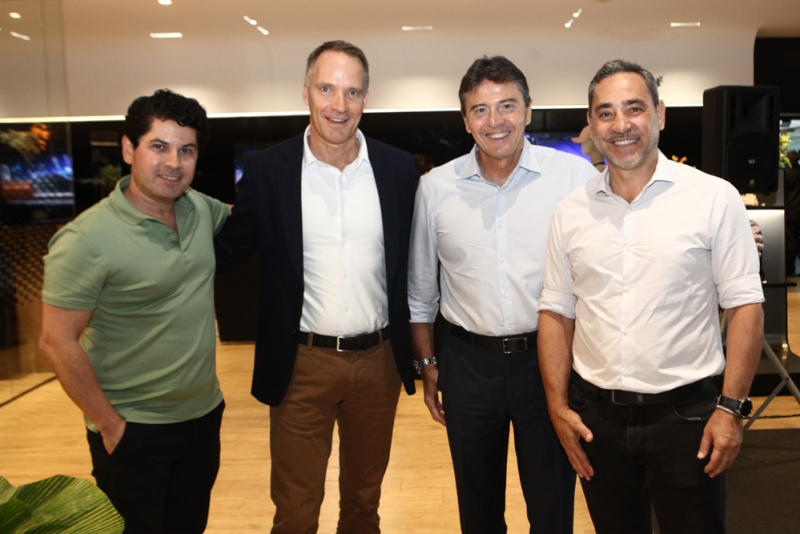 Mercado de luxo - CEO da Mercedes-Benz Brasil participa de encontro exclusivo na Newsedan Fortaleza