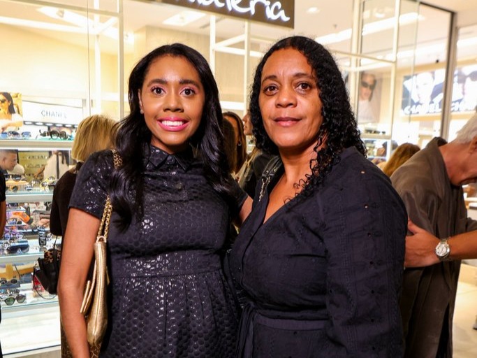 Raquel Nazareth E Patrícia Nazareth(1)