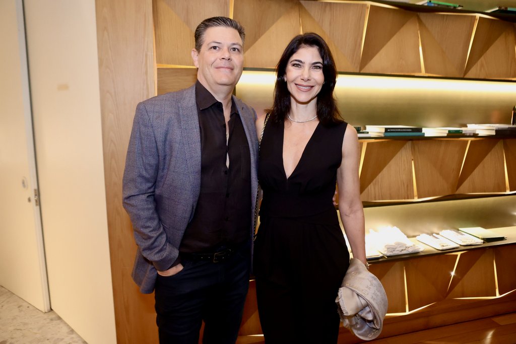 Ronald Chaves E Giovana Perim