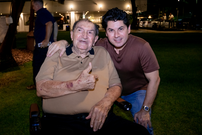 Sessão Parabéns - Passeio de veleiro e sunset animam o aniversário de Maria Clara Oliveira no Iate Clube de Fortaleza