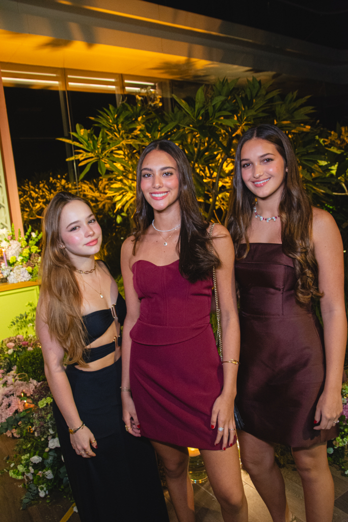 Yolanda Queiroz, Maria Clara Neves E Thais Barreto