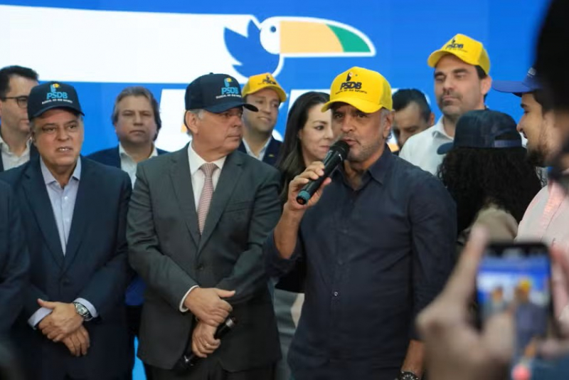 Aécio (ao Centro) Psdb