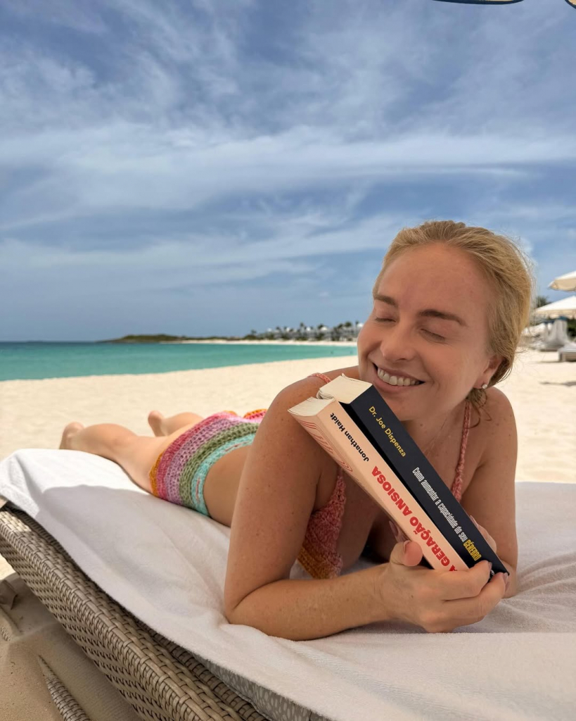 Angélica Em Anguilla, No Caribe (6)