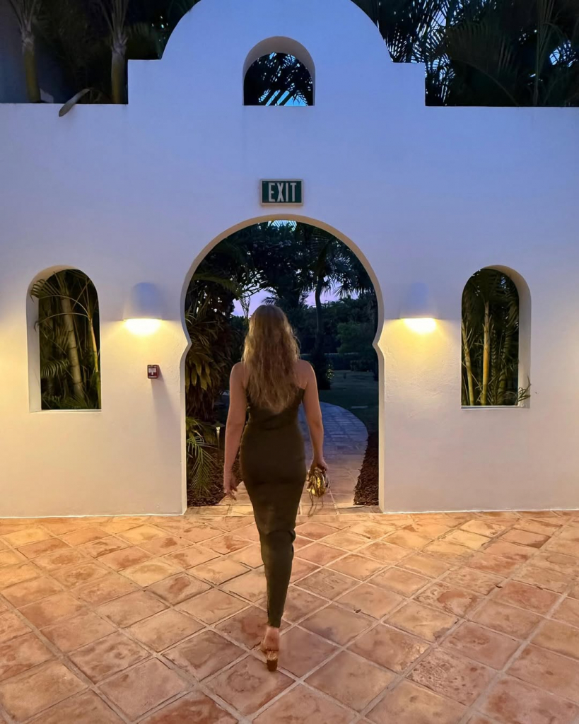 Angélica Em Anguilla, No Caribe