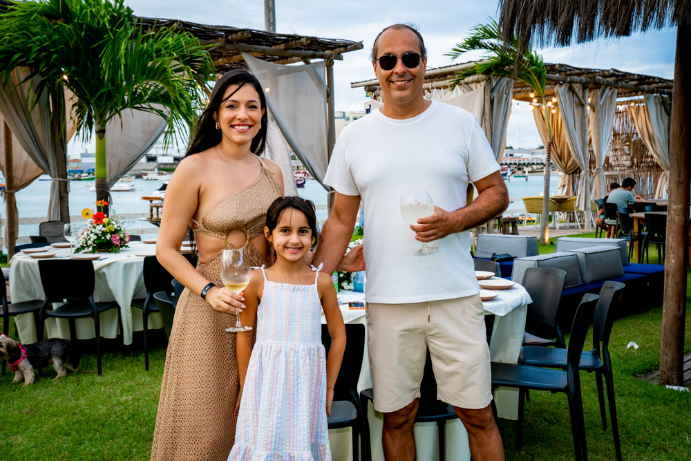 Angélica Farias, Ester Oliveira E Gustavo Oliveira