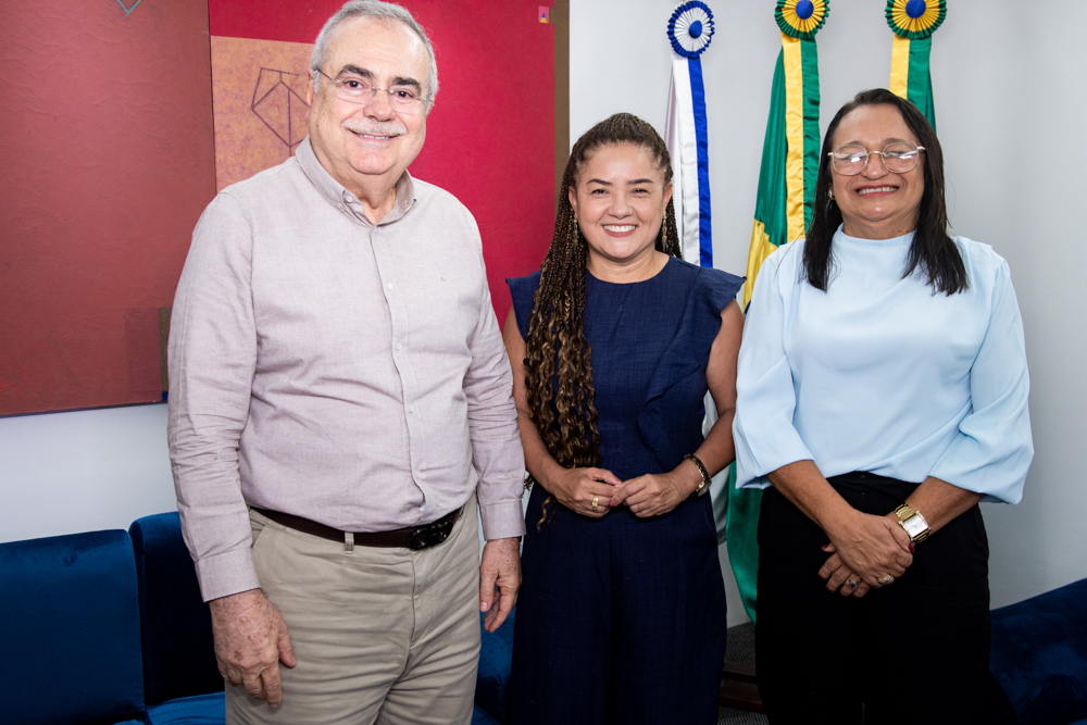 Assis Cavalcante, Adriana Almeida E Ana Aracapé