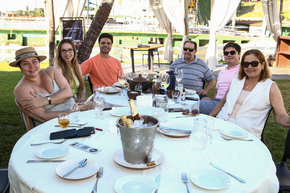 Bia Paz, Luana Figueiredo, Lucas Chaves, Eraldo Bergman, Rafael E Dejanice Monte (1)