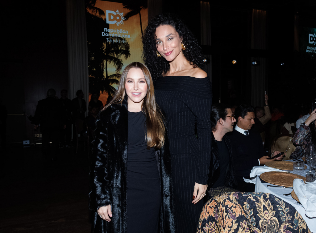 Carla Diaz E Deborah Nascimento