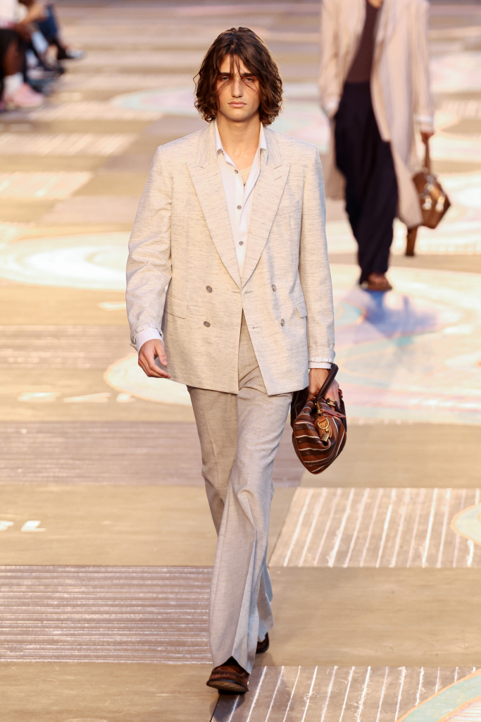 Louis Vuitton: Runway Paris Fashion Week Menswear Spring/summer 2026