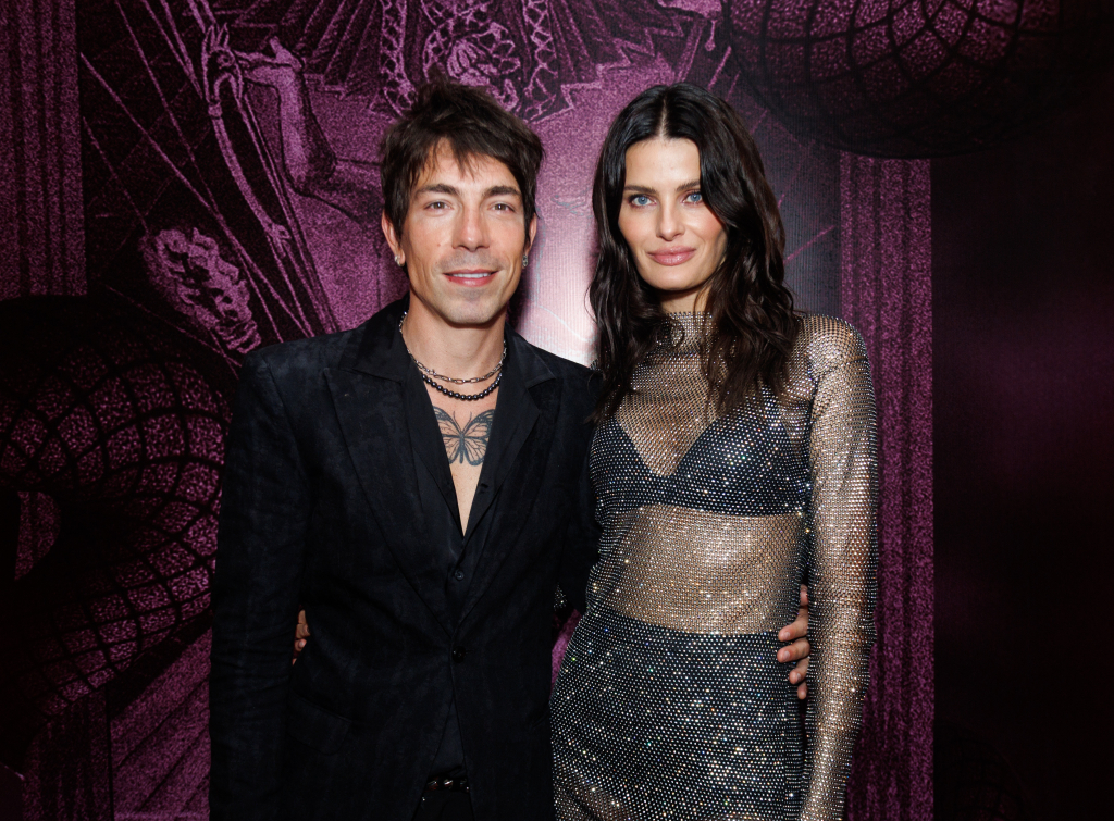Di Ferrero E Isabeli Fontana
