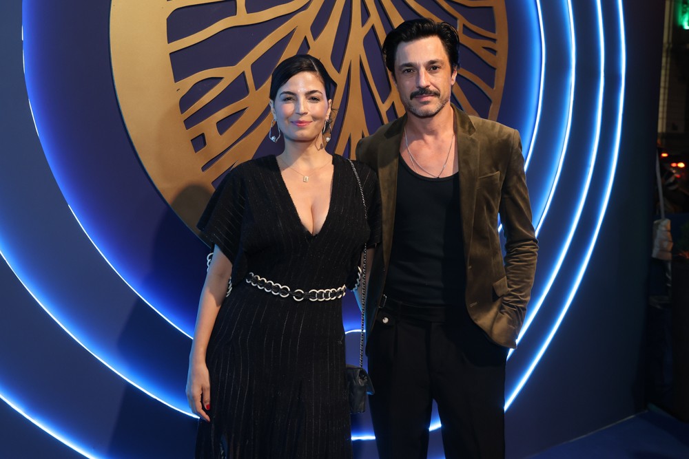 Emanuelle Araújo E Fernando Diniz