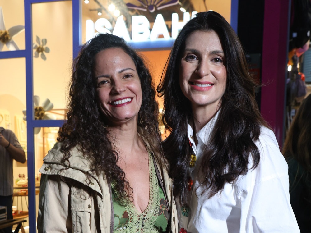 Fernanda Siqueira E Isa Bahia