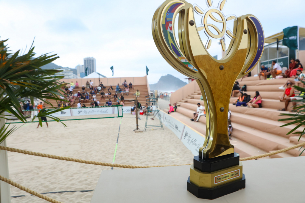 Follow The Beach (3)