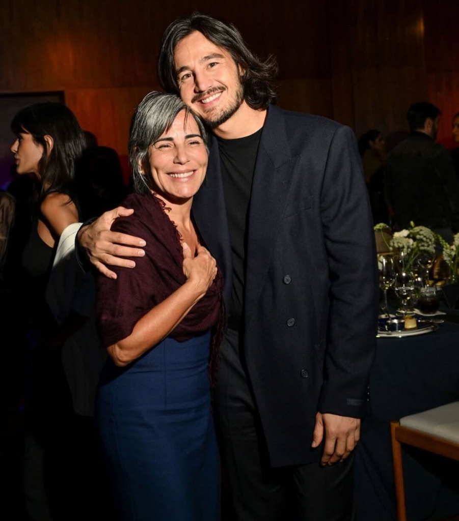 Gloria Pires E Tiago Iorc