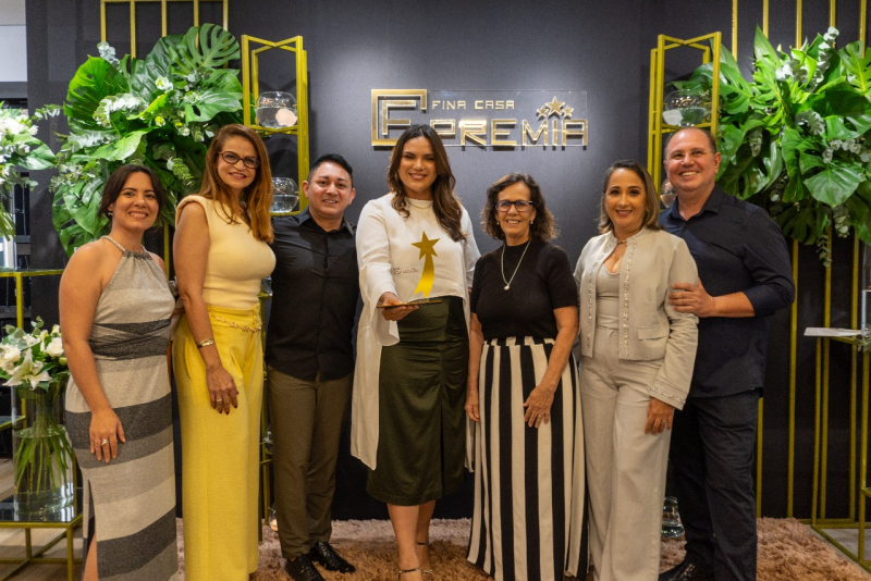 Grazi Maciel, Emanuelle Brito, Redy Alves, Paloma Estrela, Neuma Figueirêdo, Solange Lemos E Gerson Ribeiro