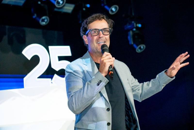 Noite conectada - Festa encerra Convergência 2025 da GFT Promotora com música, encontros e clima de celebração no La Maison