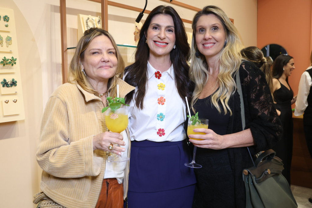Isa Bahia, Bel Barros E Maricy Severiano