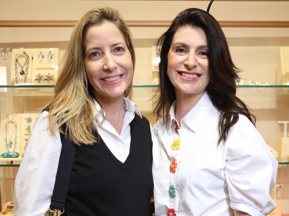 Isa Bahia E Andrea Mendonça