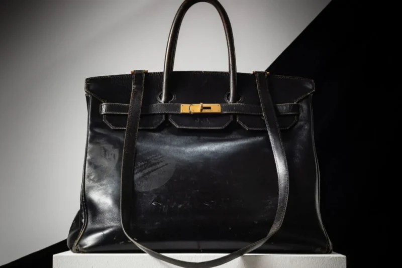 HERMÈS - Bolsa original de Jane Birkin será leiloada em Paris