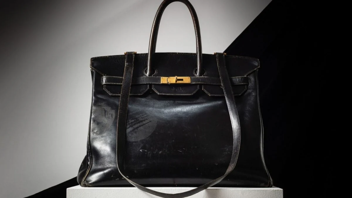 Bolsa original de Jane Birkin será leiloada em Paris