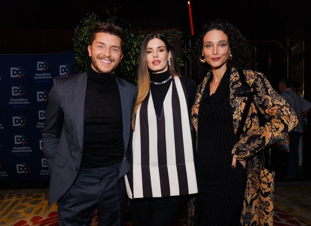 Kleber Toledo, Camila Queiroz E Deborah Nascimento