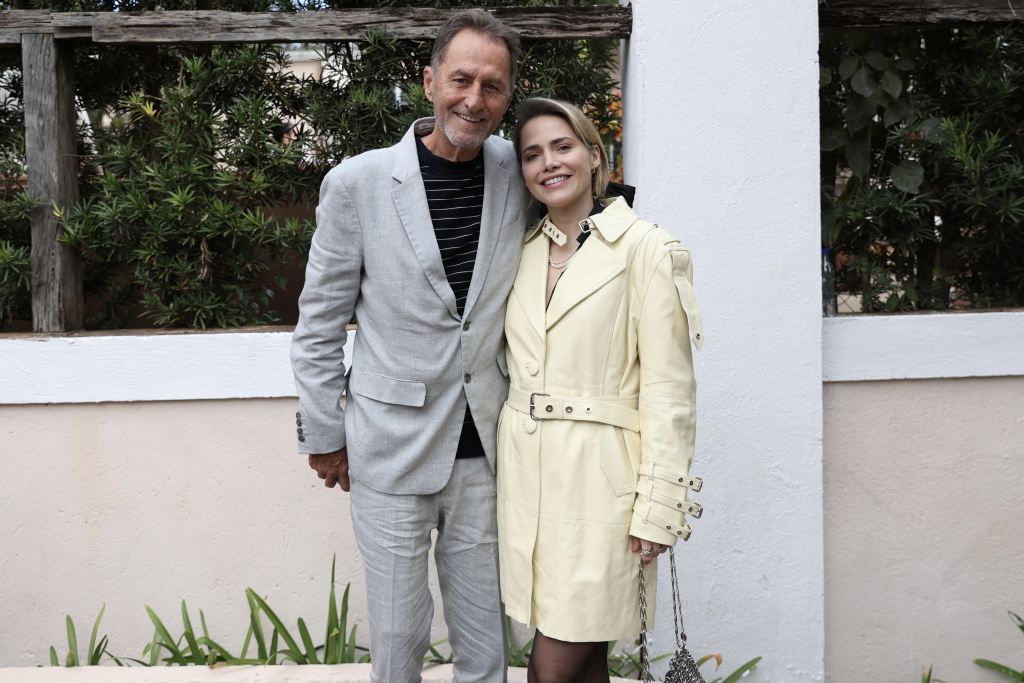 Leticia Colin E Seu Pai