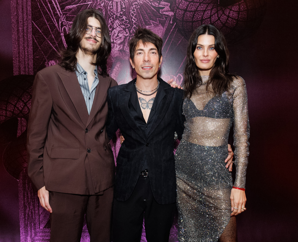 Lucas Fontana Castelli, Di Ferrero E Isabeli Fontana