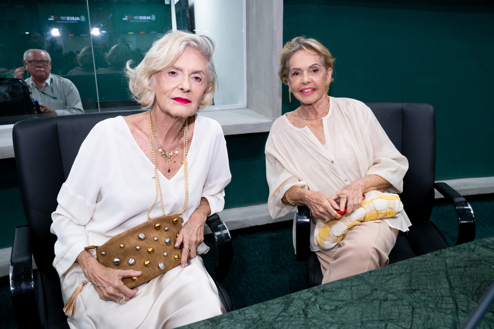 Lúcia E Célia Carvalho