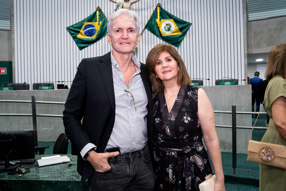 Luiz E Mônica Goiana