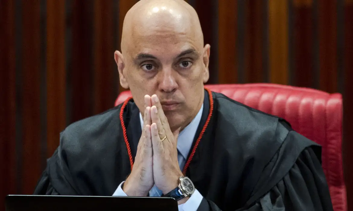 Moraes autoriza acareação entre Braga Netto e Mauro Cid no STF