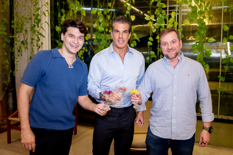 Nova fase - Grupo Carnaúba apresenta Pablo Guterres como anfitrião cearense do litoral do Preá