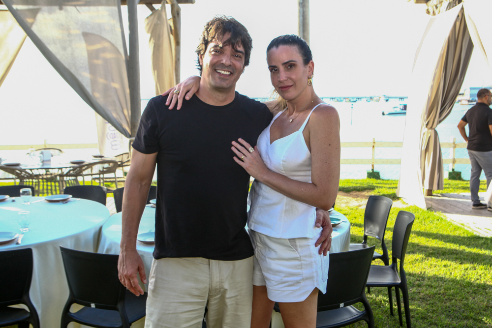 Paulo Borges E Bruna Delfino