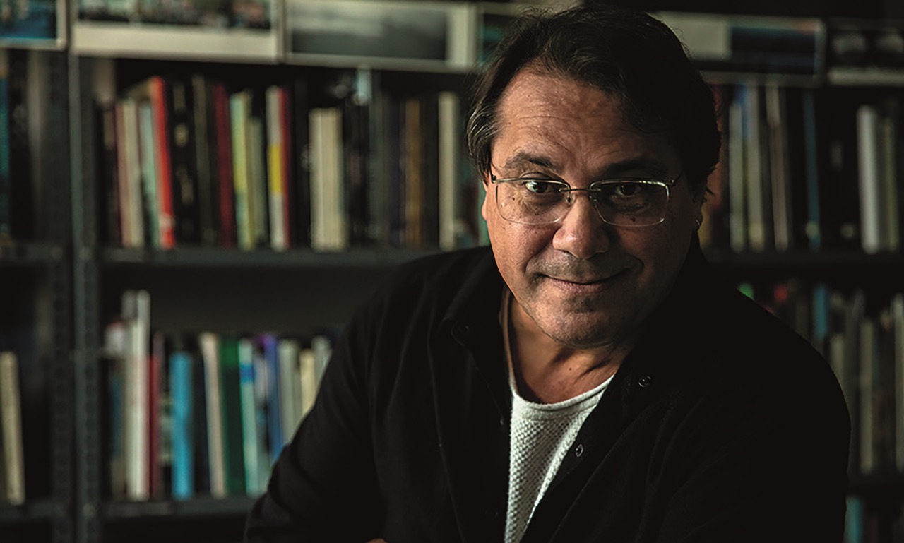 Paulo Fraga-Queiroz lança livro “Pássaros de giz” em noite poética no MIS Ceará