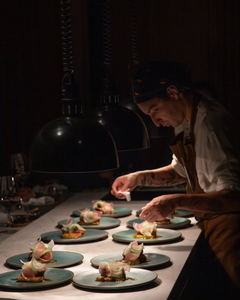 Porco, Chuchu, Rabanete, Couve De Bruxelas. (2)