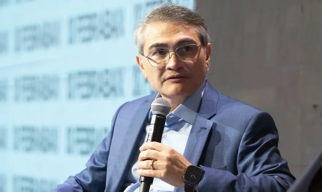 Presidente Da Federação Brasileira De Bancos Febraban, Isaac Sidney