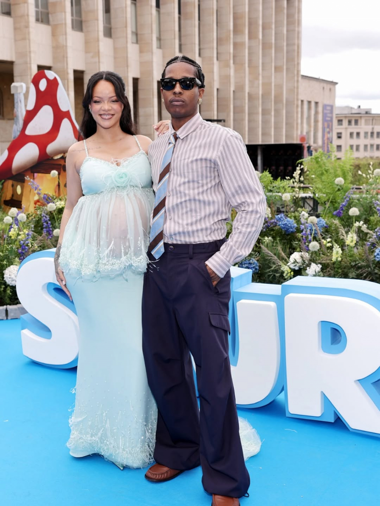 Rihanna E O Marido, A$ap Rocky, Na Estreia Mundial De “smurfs”