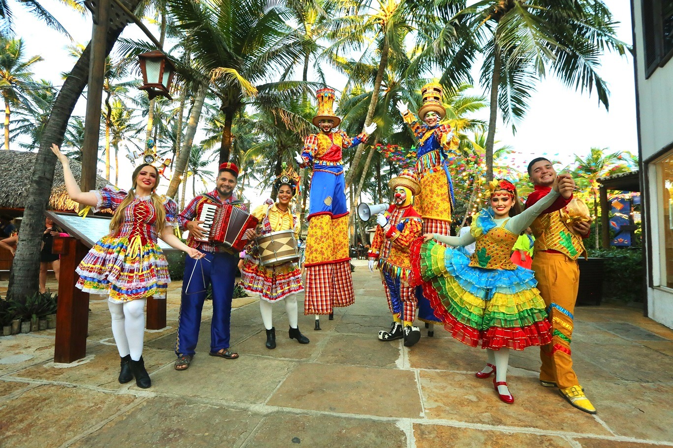 Vila Azul do Mar fecha ciclo junino com shows, brincadeiras e quadrilhas no Beach Park