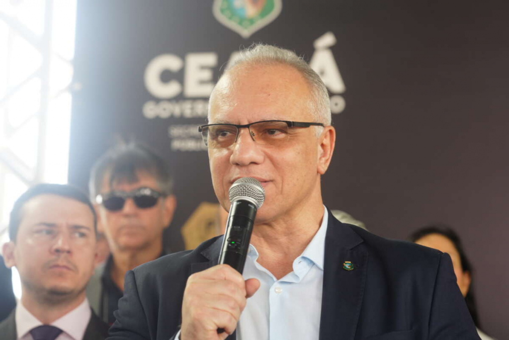 Secretário Roberto Sá