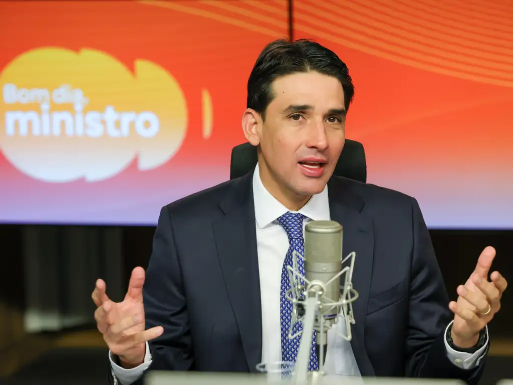 Silvio Costa Filho busca acordo com Haddad para proteger aviação do aumento no IOF