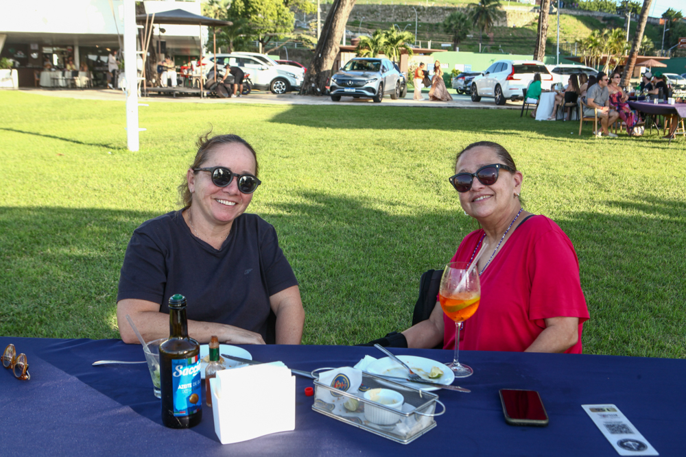 Suzana Albuquerque E Luiziane Sampaio (2)