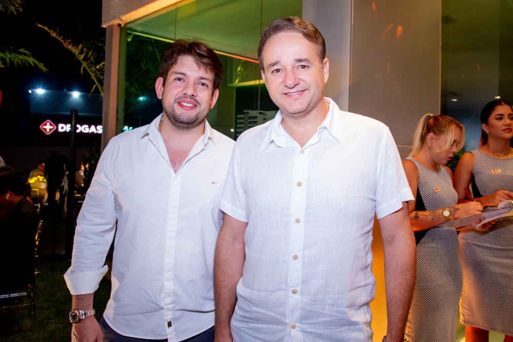 Victor Maia E Robério Freire