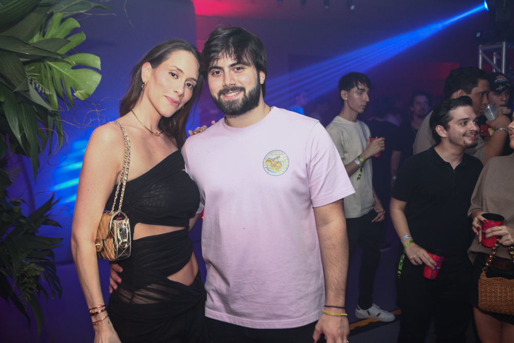 Victoria Arraes E Dudu Brigido