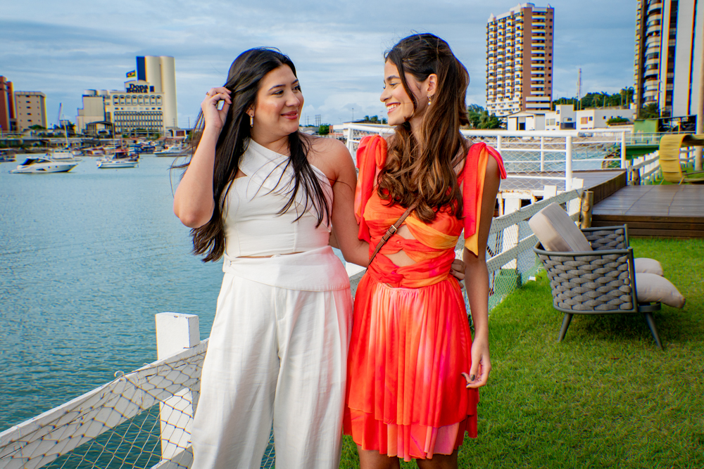 Vitória Liz E Letícia Rocha