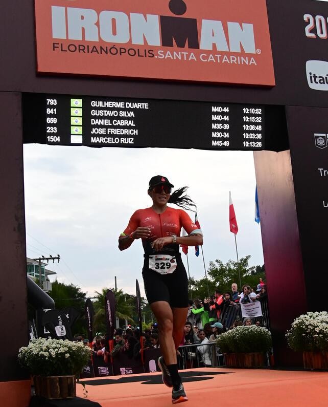 Bruna Braga conquista pódio no Ironman Full e garante vaga histórica para o Mundial de Kona