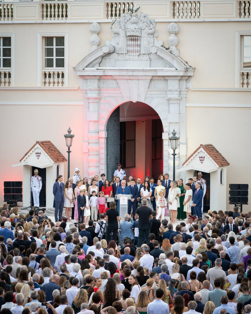 🇲🇨 20 Ans De RÈgne 🇲🇨ce Samedi 19 Juillet, Ll.aa.ss. Le Prince Albert Ii Et La Princesse Cha (2)